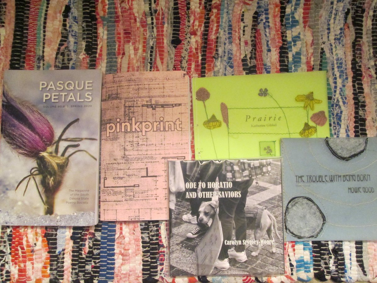 Some recently acquired poetry magazines, anthologies and chapbooks that I look forward to delving into soon. 💜
