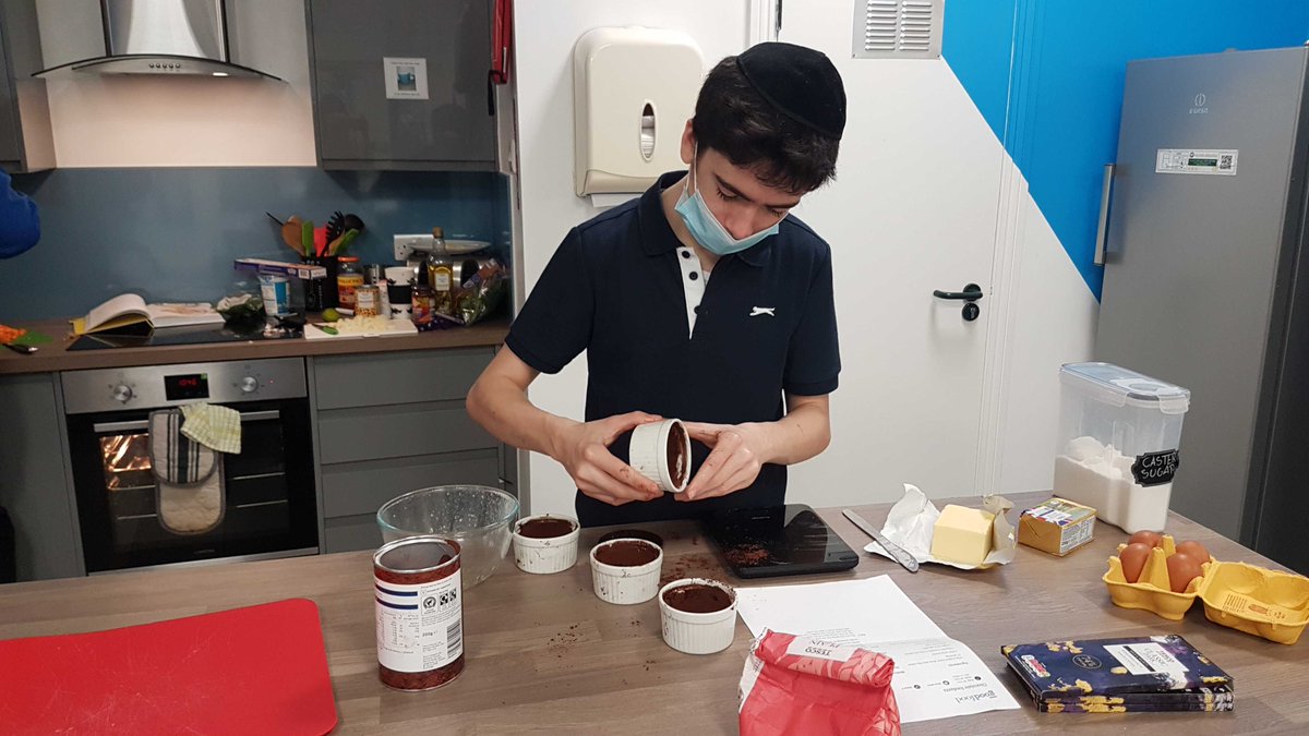 PlayAtHomeMama's tweet photo. First attempt at chocolate fondants for this young man in the #OTCafe @HolmewoodSchool .  Mr Ali can confirm they were a success 😋 https://t.co/OAJfmglhVr