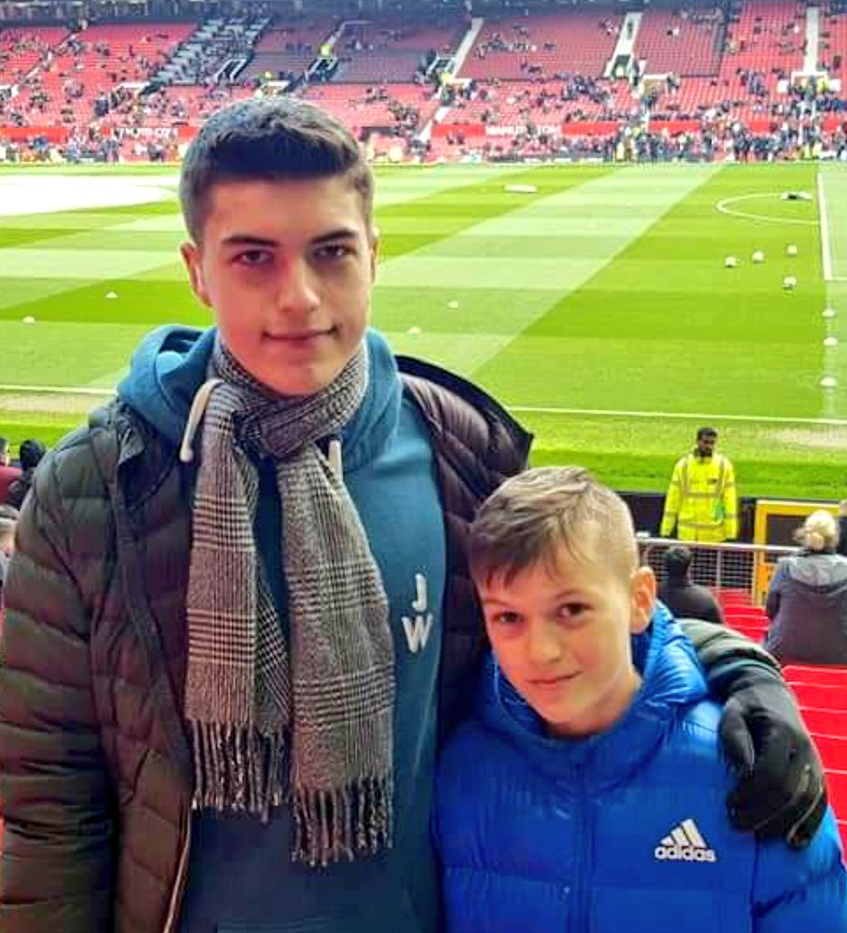 MOM🇺🇸 tweet media