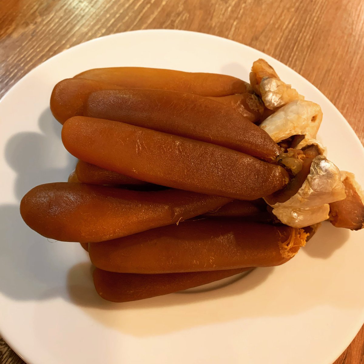 西荻窪イタリアン イタリア食堂 Shimaneko カラスミ完成しました 良い出来です 本日のオススメは 自家製カラスミのペペロンチーノ カブのパンナコッタ ヒラソウダガツオのカルパッチョ コハダのマリネ ケンサキイカのイカ墨リゾット ボラ白子フリット