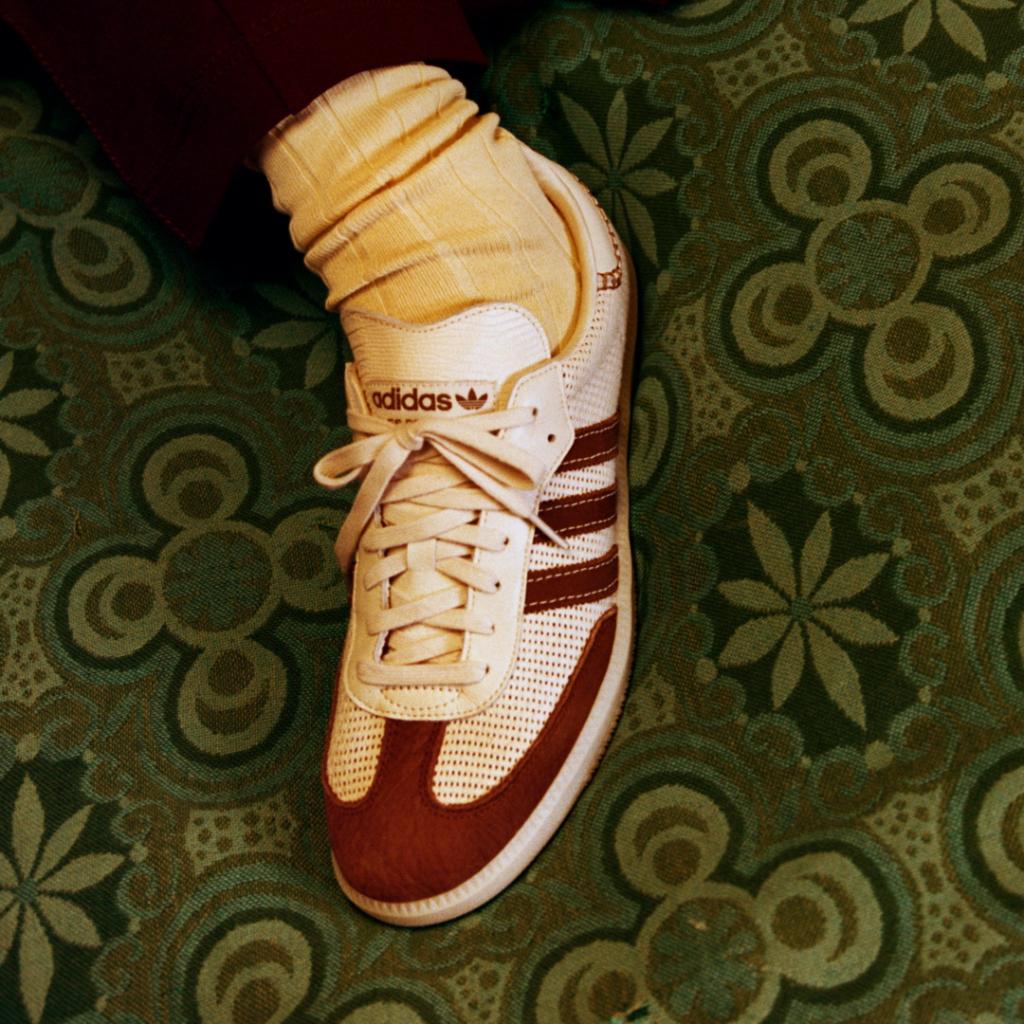 adistar 2000