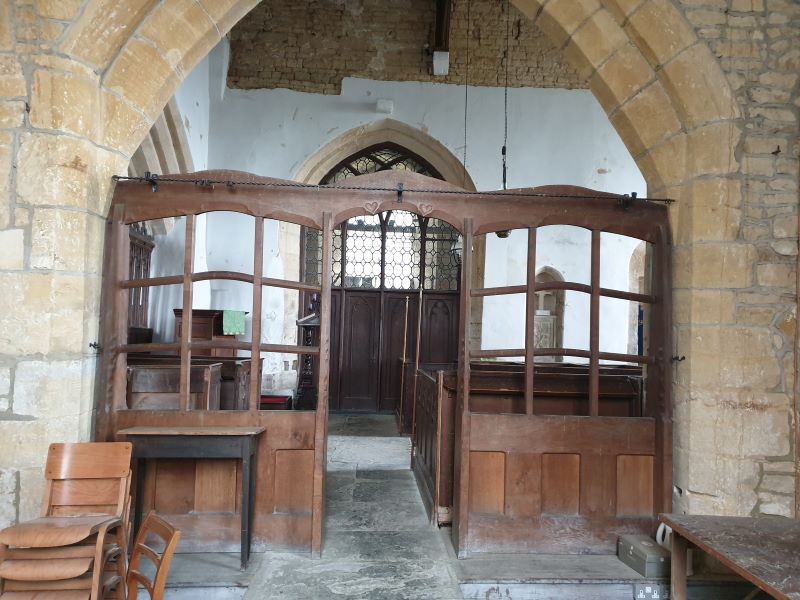 Back to Saintbury,  #Gloucestershire, for  #ArtsandCrafts  #Cotswolds  #churches, the door closing behind us... First of all, we approach the north chapel, with its early screen by Ernest Gimson, about 1904, in all its chunky glory...  #woodwork