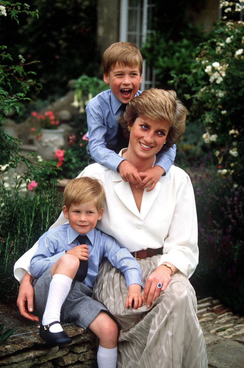 8/12. that’s a lot of pressure for one person who was essentially alone and that family left her to deal with it! I have always been in awe of Diana’s strength, courage and commitment to find and be herself amongst that lot! She fought for her boys to be children
