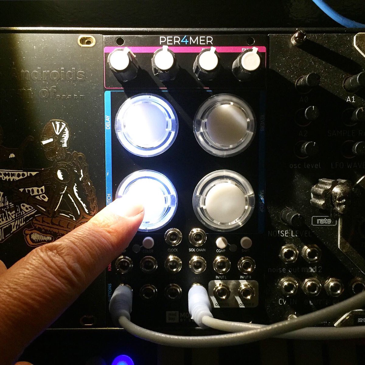 boutiquepedalny's tweet photo. 💙SP-404的なモジュールの登場ダヨ💕 modbap
“PER4MER”💙
https://t.co/6iUQo9BhZc

#Per4mer #modbap #beatmaking #eurorack #modularsynthesis #modularbeats #modbap #modbapmodular #sp404 #effects #ユーロラック #モジュラーシンセ #エフェクツ #ディレイ #リバーブ #グリッチ #テープストップ https://t.co/eB5ZpWrrzy