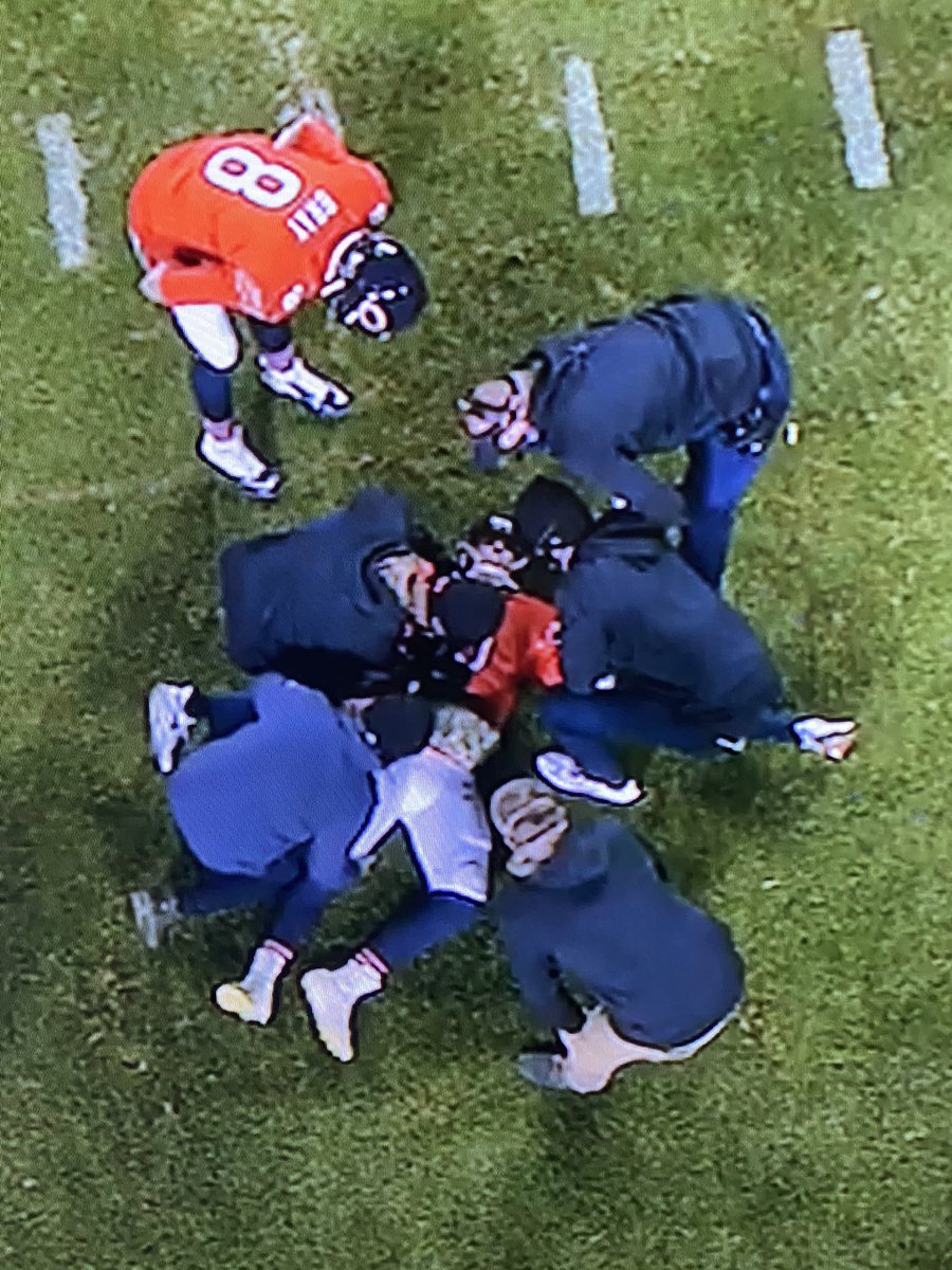 scott_seely's tweet photo. @RyanKnox_2001 The Bears last month in one picture. https://t.co/kS6N4beyl4