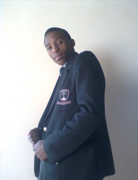 uMkhathini's tweet photo. High School 😂😂vs Now😊😊 https://t.co/Ci9rqwx2Uc