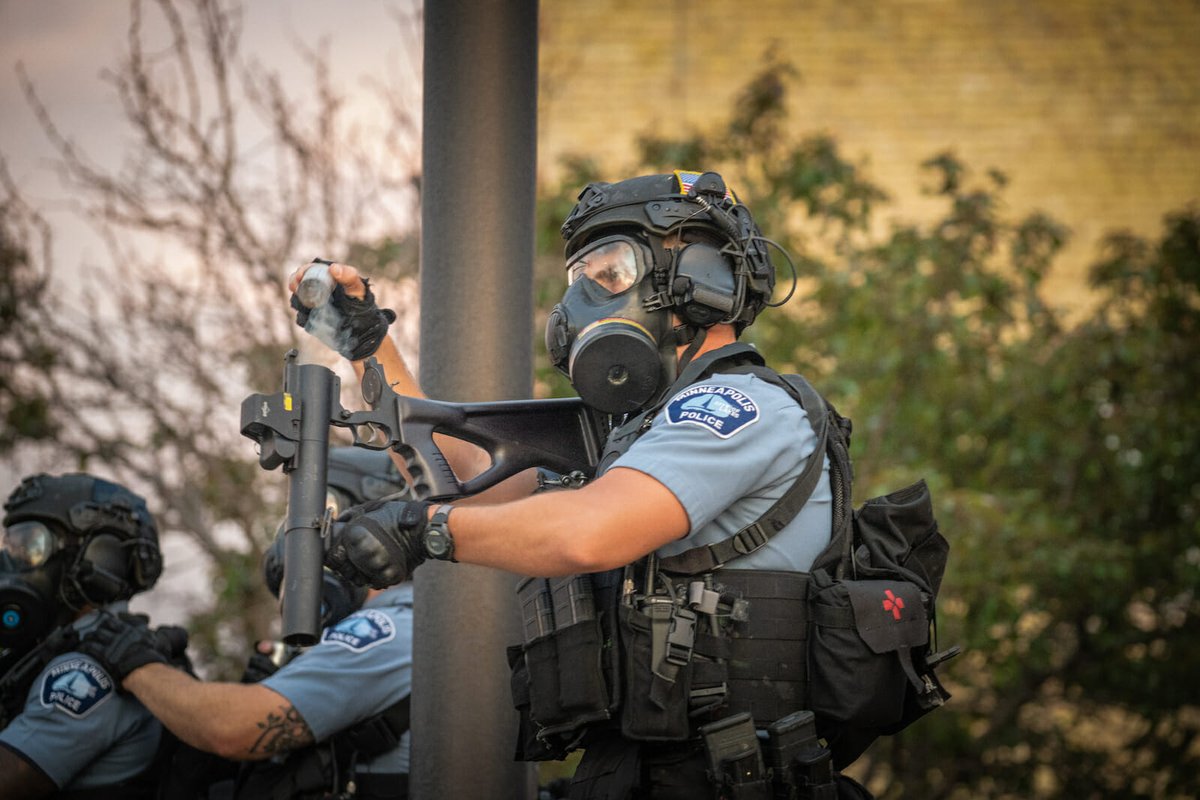 intpolicydigest's tweet photo. Necessary and Reasonable https://t.co/MABGNd3VaA #RuleofLaw #UseofForce #GeorgeFloyd #BreonnaTaylor #NoKnockWarrant #Police #PoliceUseofForce @intpolicydigest https://t.co/rGA7SvlLxo