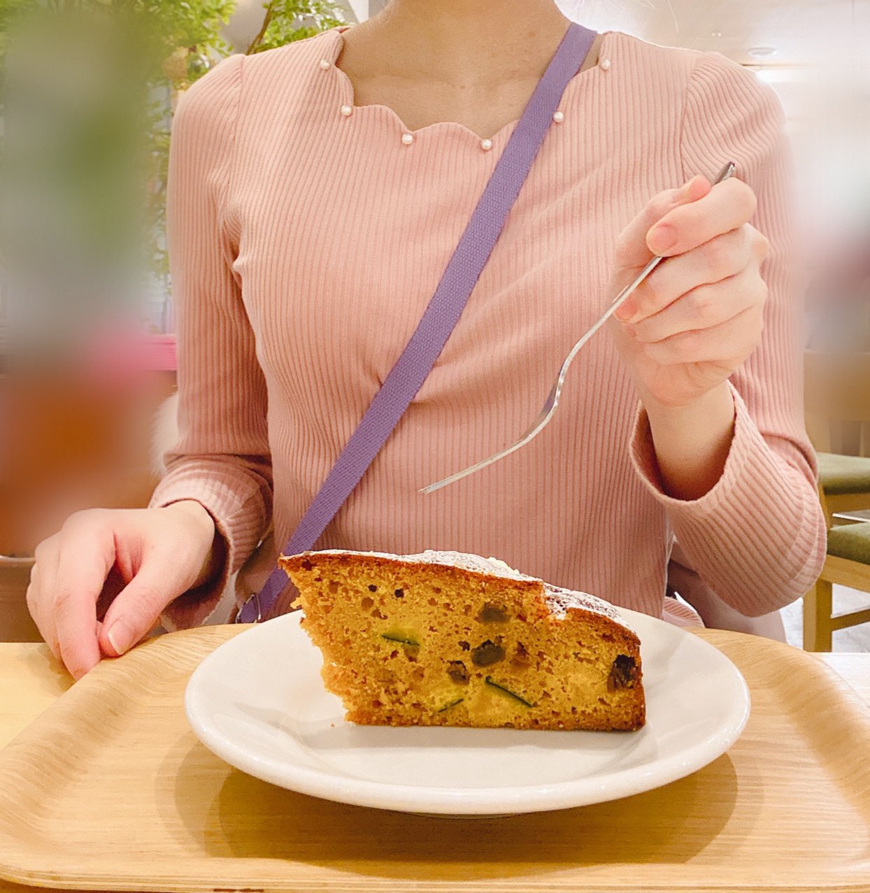O Xrhsths るちかポーズ 作画資料 Sto Twitter ケーキ食べる手元の資料 フォークを持つ ୨୧ ୨୧ おやつ かぼちゃのケーキたべたよ かぼちゃ味めちゃスキ この時期は天国 るちか手 るちかパーツ T Co