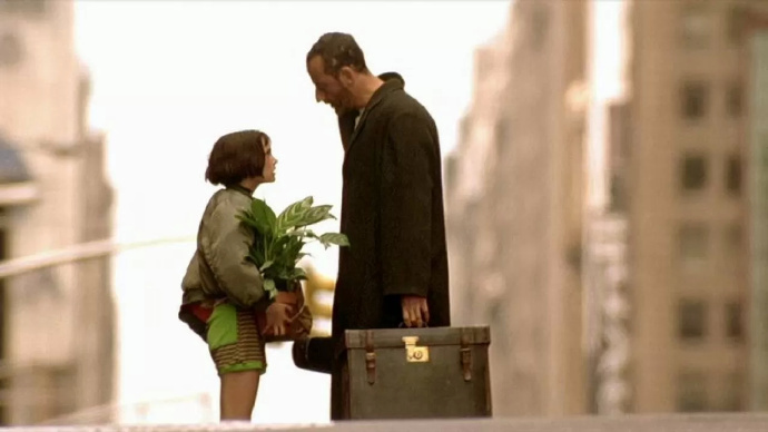 The movie Goji suggested was "Léon: The Professional"??!!!
OMG too much info--
#五伏 #GojoSatoru 