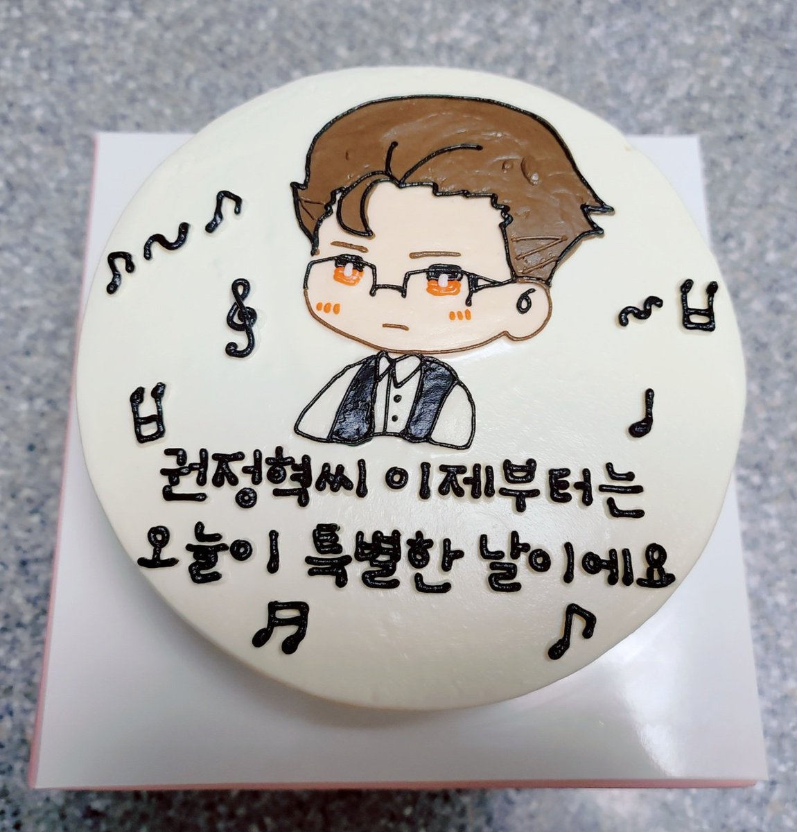 reandesu's tweet photo. 권배우님 생일축하합니다❤
권정혁씨 맨날 생일가지고 특별한 날은 아니라고 하지만 나한테는 특별한 날이라구욧!
앞으로 매년 11월 17일은 특별한 날이예요!
🤎연기천재 권정혁🤎
#부탁해요매니저님
#권배우님생일축하해요 https://t.co/GxmUYGaiVp