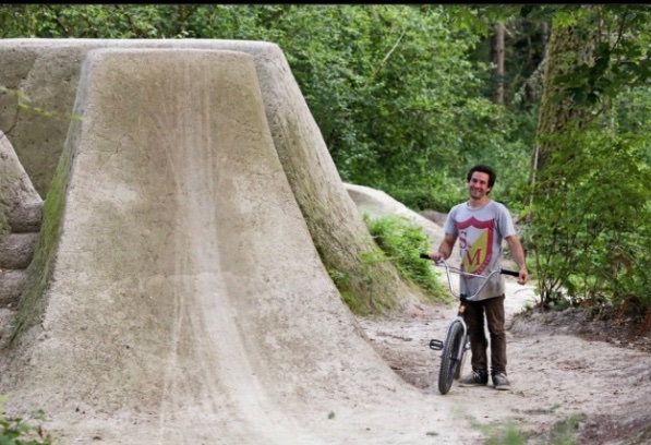 ElliotVanOrman's tweet photo. That's a BIG JUMP! Photo by my brother #TedVanOrman! Watch my #BMX #Films here: https://t.co/Kvj7fBlrEN or here: https://t.co/YKxmCKaeoq πππ§βΊοΈβ€οΈ #Seattle #Washington @JBVO2 @jkvodesign @BenVO_25 @_amylynnowens @rudyglove27 @DIGBMX @AlbesBMX @terribleoneATX @deluxebmx https://t.co/vuPYHtMCuP