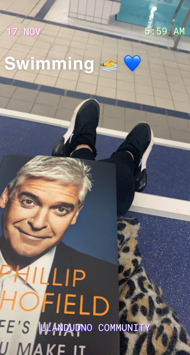 sarahjanefaz's tweet photo. What better way to start my morning... Swimming with my dude 💙🏊‍♂️ &amp; reading this 📚 what a man!! #brave #strong #amazing #philipscofield https://t.co/PsZkgQlYWp