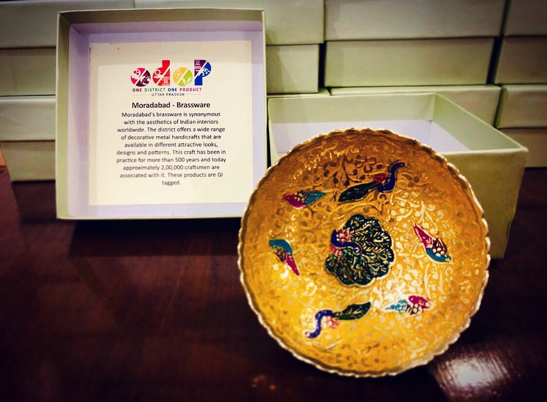 odopmart's tweet photo. Those are some of the products which we have in our ODOP Diwali Gift Baskets. Check it out ! 

#VocalForLocal #Local4Diwali #odopmart #odop https://t.co/WaGsgEe6yn