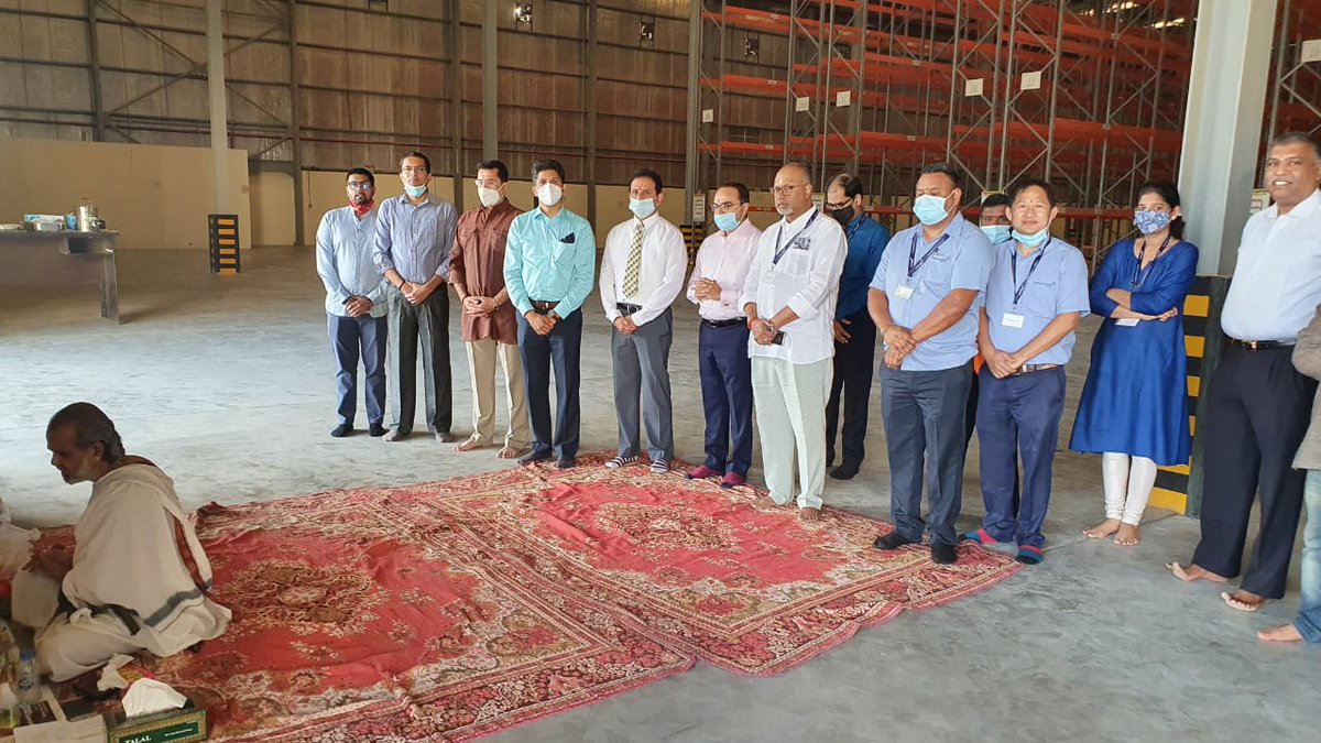 TransworldTweet's tweet photo. Mr. Ramesh S. Ramakrishnan, Chairman, #TransworldGroup formally inaugurated our New #Logistics facility at Jafza South, #Dubai, #UAE on Mon,16th Nov 2020. The inauguration function was attended by various Transworld Senior Management &amp; office employees.
#TransworldLogisticsDWCLLC https://t.co/n8lMwYc0q9