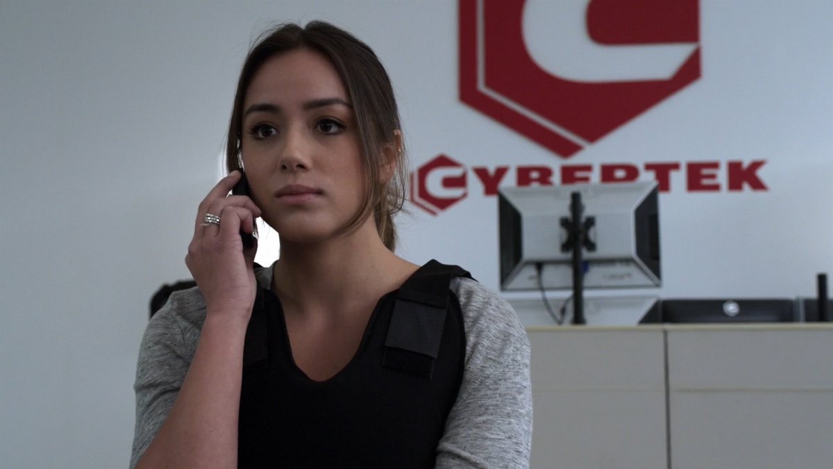 Hayden_Rom's tweet image. Your camera roll if Daisy was your girlfriend. But sorry, boys.... she’s already taken by @Agent_Static!