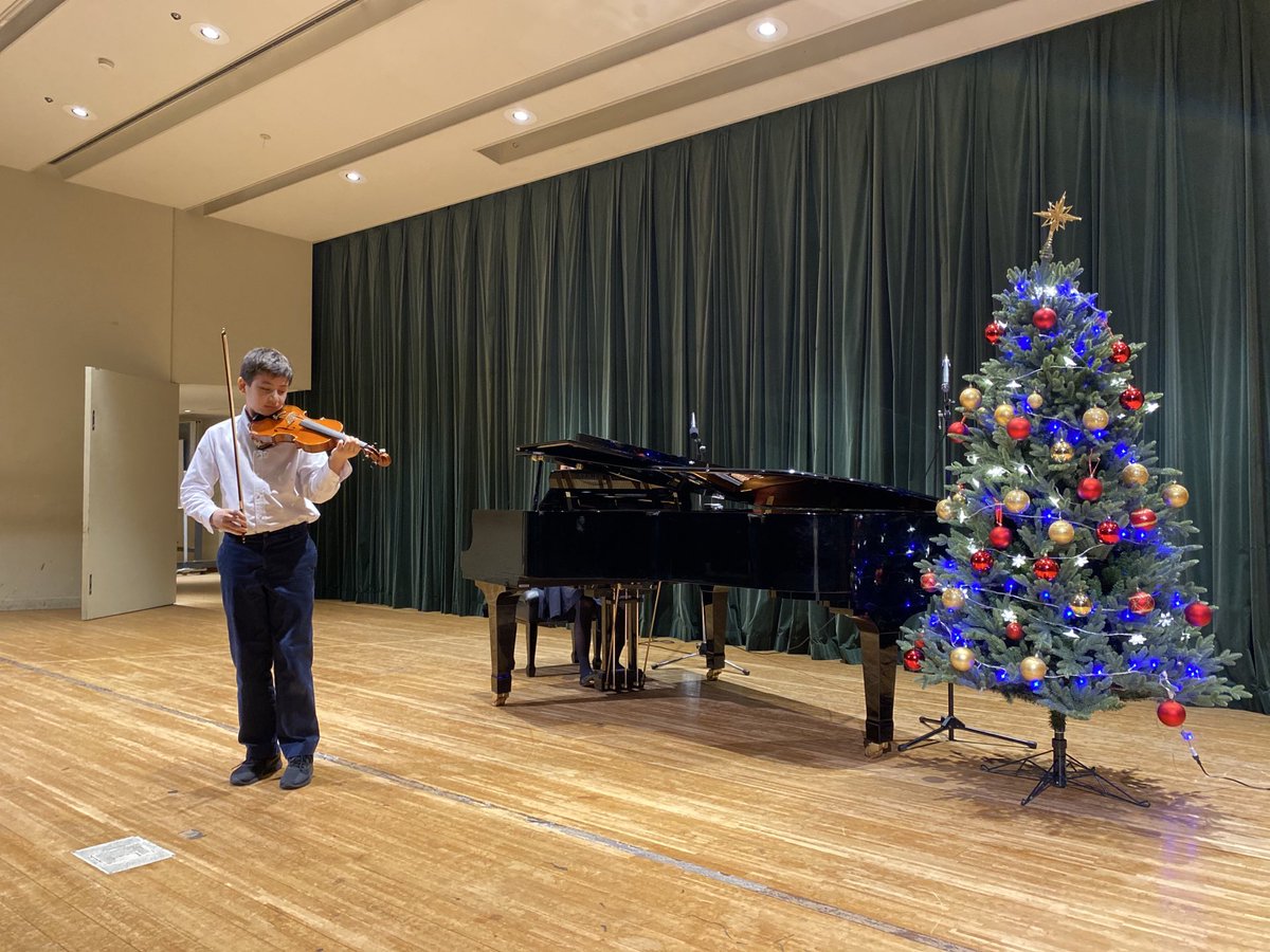 BST_Music's tweet photo. Some more photos of the soloists from day 1 of filming for the Winter Primary Instrumentalists’ Concert! 🎶 ⁦@BST_Tokyo⁩ https://t.co/cppSXcZ4WM