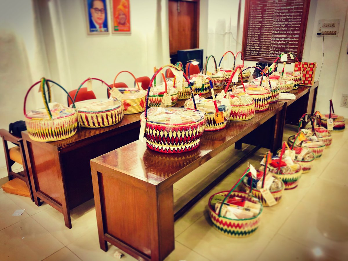 Those are some of the many Diwali Gift Baskets we’ve prepared and sent to various locations pan India 😊✨ let’s appreciate the ones who have helped us in preparing them 

#VocalForLocal #Local4Diwali #odopmart #odop
