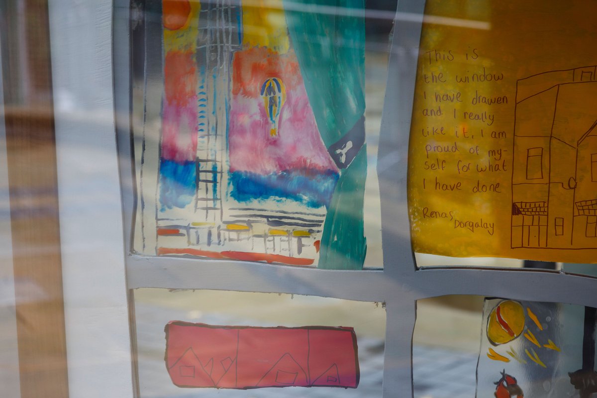 @creativeedmcr, <a href="/smcpainting/">lord commander</a> &amp; children of Manchester collaborated on this display <a href="/GNWManchester/">GNWManchester</a>. Stephen took artwork kids had created of a view through their window &amp; created a stain glass effect of the viewer looking out through the windows. #50windowsmcr 📸<a href="/davidoatesphoto/">David Oates</a>