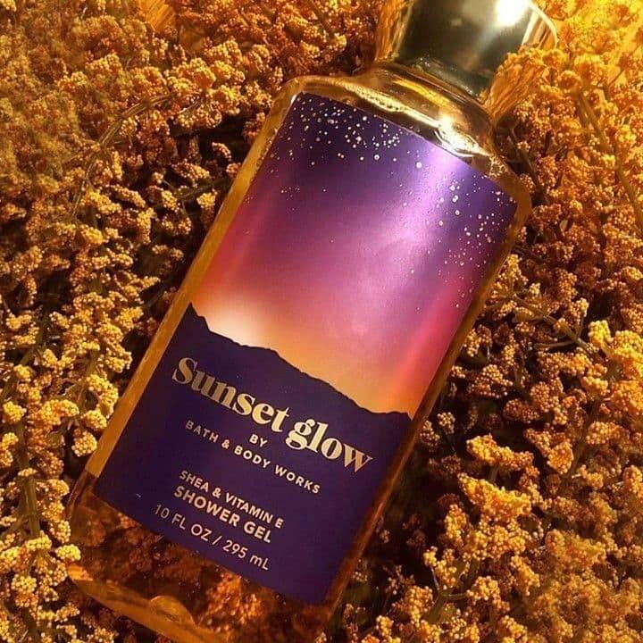malls2shop's tweet photo. @bathandbodyworksindia Sunset Glow is free-spirited perfection from sunrise to sunset 🌅Nourishing vitamin E combines with skin-loving shea butter &amp; aloe in this rich, bubbly lather 🧼 @expressavenue
#BathandBodyWorks  #malls #malls2shop #bathandbody https://t.co/A1TQP1Y5up