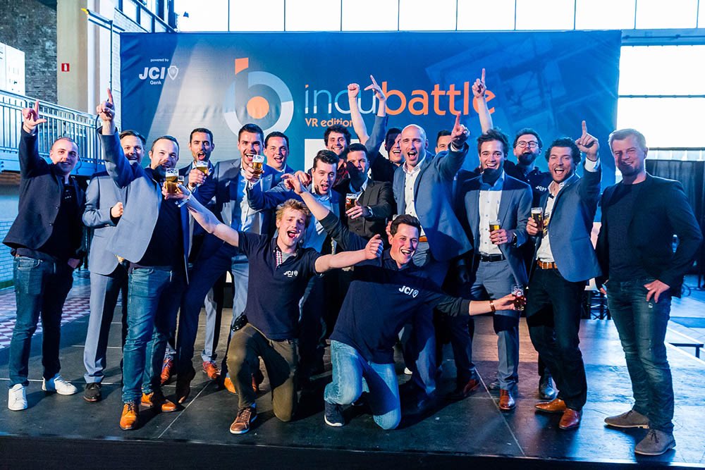 jcigenk's tweet photo. @jcigenk, en zijn voorzitter @ghelent , wilde zo deze bedrijven samen brengen voor een fun-event met economische impact, en dit over de grenzen van incubatoren en landen heen. #IncuBattle was een unieke teambuildingformule met verschillende #VR proeven. https://t.co/bVcu2soaKR