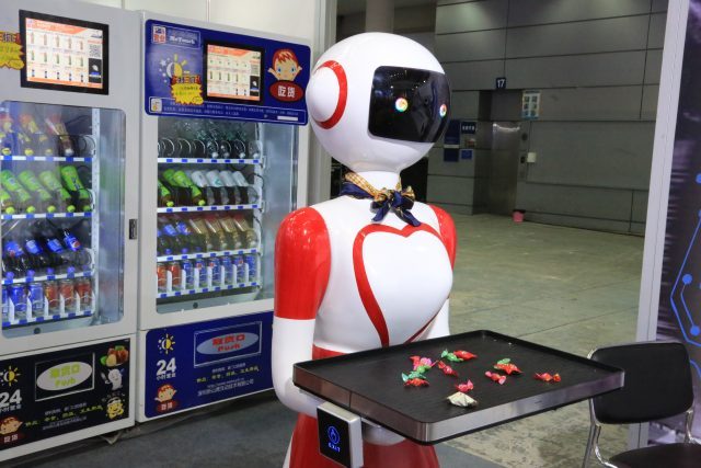 iChongqing_CIMC's tweet photo. Shenzhen- With more than 3,300 exhibitors from home and abroad participating online or offline, the 22nd China Hi-Tech Fair showcased 10,000 mind-boggling technology products.  #ChinaHiTechFair #Robot #technologyproducts #The22ndChinaHiTechFair https://t.co/Kniepy7hJn https://t.co/EKlUQxUZtf