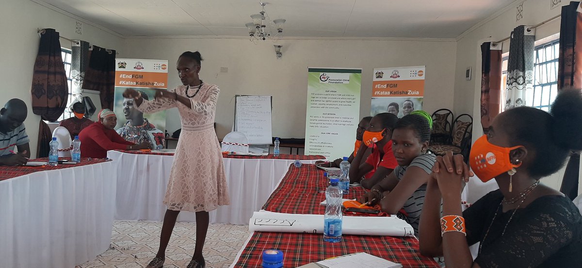samuelleadismo's tweet photo. Yesterday, in partnership with UNFPA and World Vision Kenya we trained youth from four villages in Waso, Samburu - on how to challenge social norms and values by ending FGM, and promote child education.
#kataakatishazuia
#EndFGM
#UNFPAKe
#Worldvisionke
#PCF
#YouthEndFGM https://t.co/2GPofQaRSa