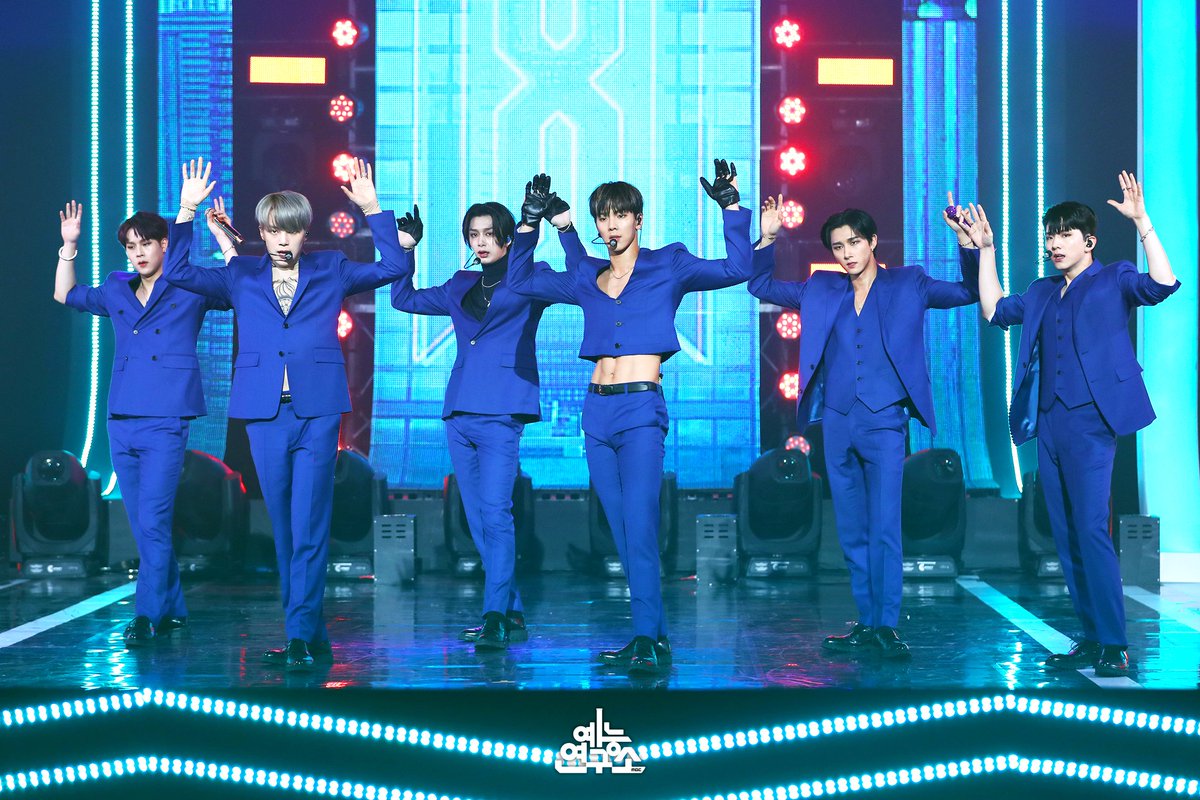 MBC_entertain's tweet photo. 모가 막방인건지 그런거없는거같아요 ㅋㅋ 
몬베베 끼니거르지 말고 현포 보러 오세요 뿅💕

📷 ☞ https://t.co/pxmdOw0Gob

201114 #쇼음악중심 #음중 #몬스타엑스 #MONSTAX #LoveKilla @OfficialMonstaX https://t.co/mKmMYb4oPl