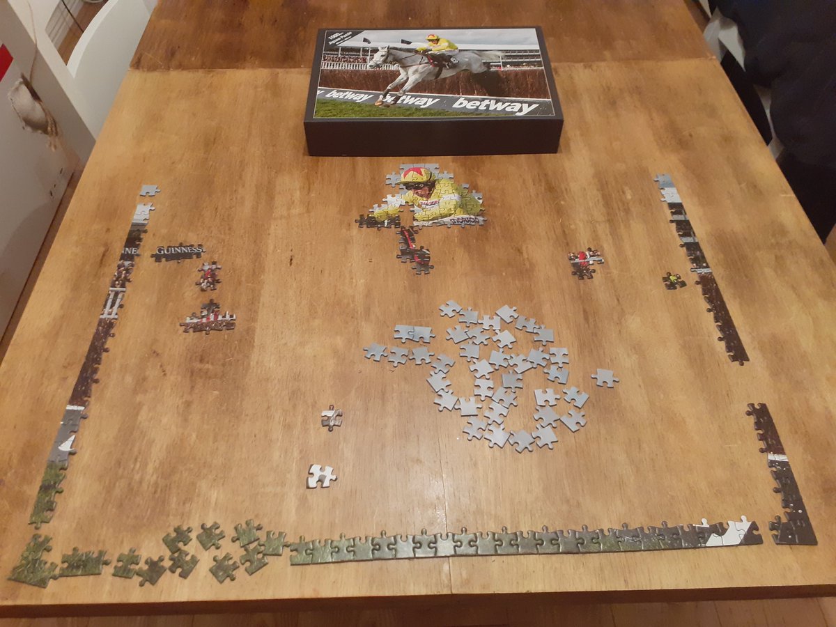 deeg159's tweet photo. .@EmilyWatkins_x finding her latest #lockdownpuzzle tough @CindaGould @SimonDGould but she has at least found @harryskelton89 's head !!! 💛❤ https://t.co/r9Tstr6wLU