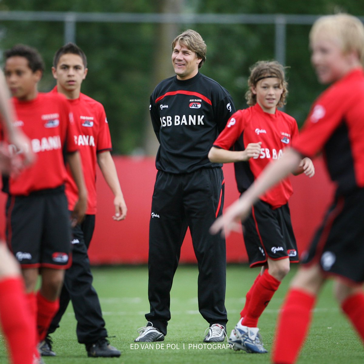 edvandepol's tweet photo. Max is vandaag 50 geworden #gefeliciteerd #maxhuiberts ๐ https://t.co/DnGMOrgUMV