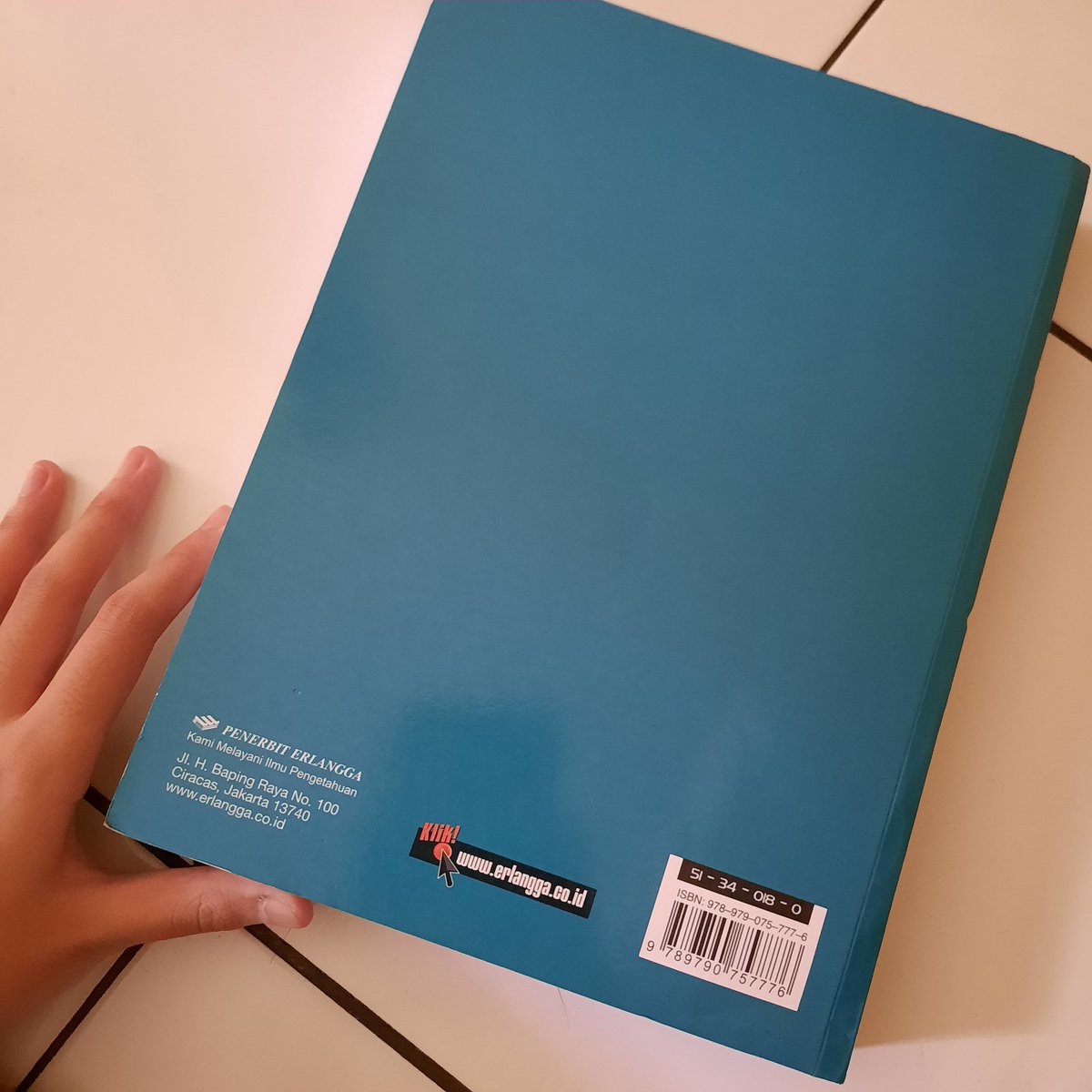 bulanshuri's tweet photo. 🍒🤍[HELP RT]🤍 [WTS] 🤍🍒

Mau jual campbell jilid 2 edisi kedelapan bahasa indonesia dari erlangga yaa, masih suci diaa belum pernah dicoret gitu gituu. Pembelian bisa di shopee/tokped ya. 💔 https://t.co/nhlkbcSDEc