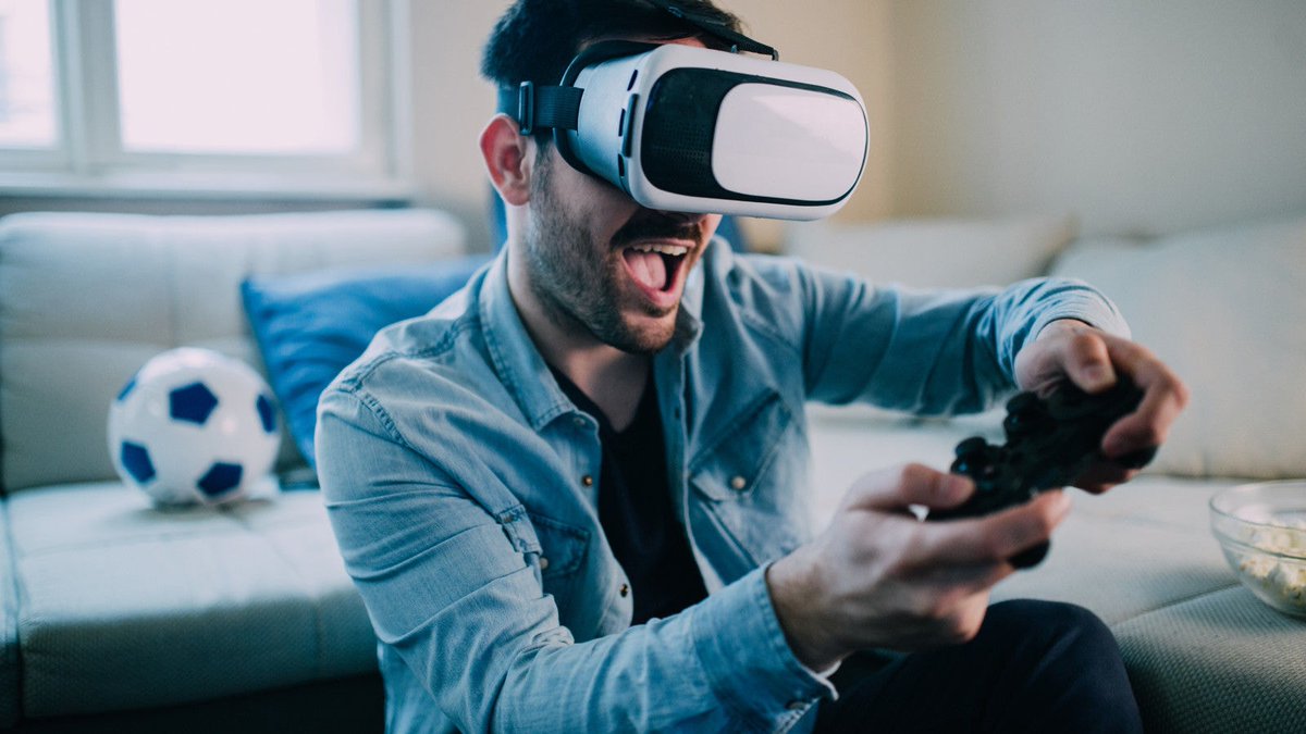 SarahE_Stephens's tweet photo. #Videogames activity has surged during #lockdown. Now with the launch of #NextGenConsoles, the industry is set to complete a transformative year. But what happens once lockdown ends? For more, read our latest @PwC_UK insight: https://t.co/yVENGM4Ozt #PwCTMT https://t.co/uFkBt6GMDu