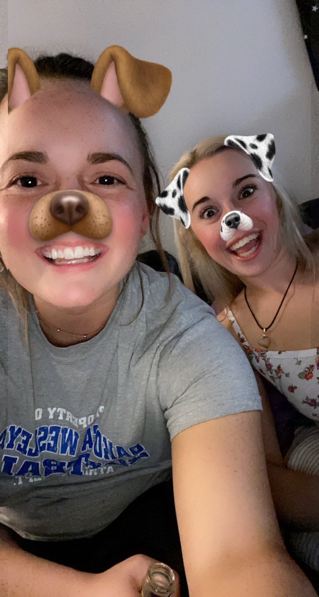 LJDeneke_7's tweet photo. Meet my friend Alex. She’s pretty neat... and we look good in Snapchat filters🤷🏽‍♀️😍 #wifey https://t.co/G3R7ekJeDT
