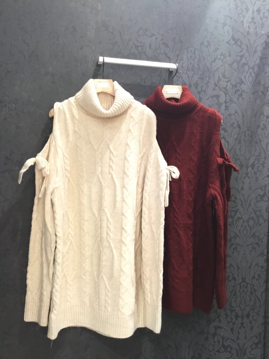 Rojita Twitter પર New Arrival 肩あきケーブルニットワンピース ベージュ ボルドー 6 900 Tax あっかいニット素材のワンピース ゆったりめのサイズ感が可愛い ベルトをしてメリハリをつけて着るのもオススメです Rojita ロジータ T Co