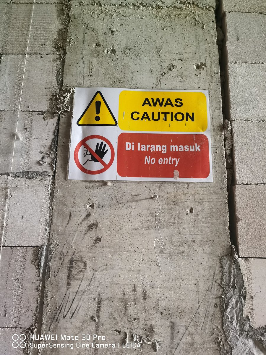 AswadMIsa's tweet photo. Selain memantau progress kerja agar berjalan dgn lancar, pemantauan terhadap aspek keselamatan di tapak bina juga perlu di ambil berat agar tidak berlaku kemalangan yg tidak di ingini.Tapak projek Hospital Pendang.
@JKRMalaysia
@AzizanAR4
@jkr_kedah
@HjIbrahim383 https://t.co/u2JzwC9aom