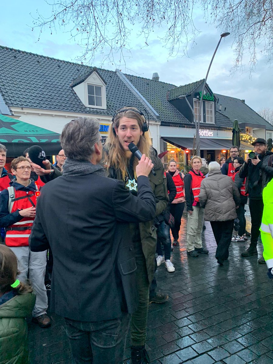 gernijkamp's tweet photo. Tof dat @Frank3FM &amp; @evakoreman ook dit jaar weer van de partij zijn..! #3fm #3fmsr #seriousrequest #Throwback https://t.co/G38OzDQNF8
