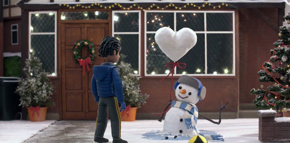 dahlmkt's tweet photo. Why there's no COVID in this year's Christmas ads https://t.co/1stldQMlX1 https://t.co/Wknlt4eh7y