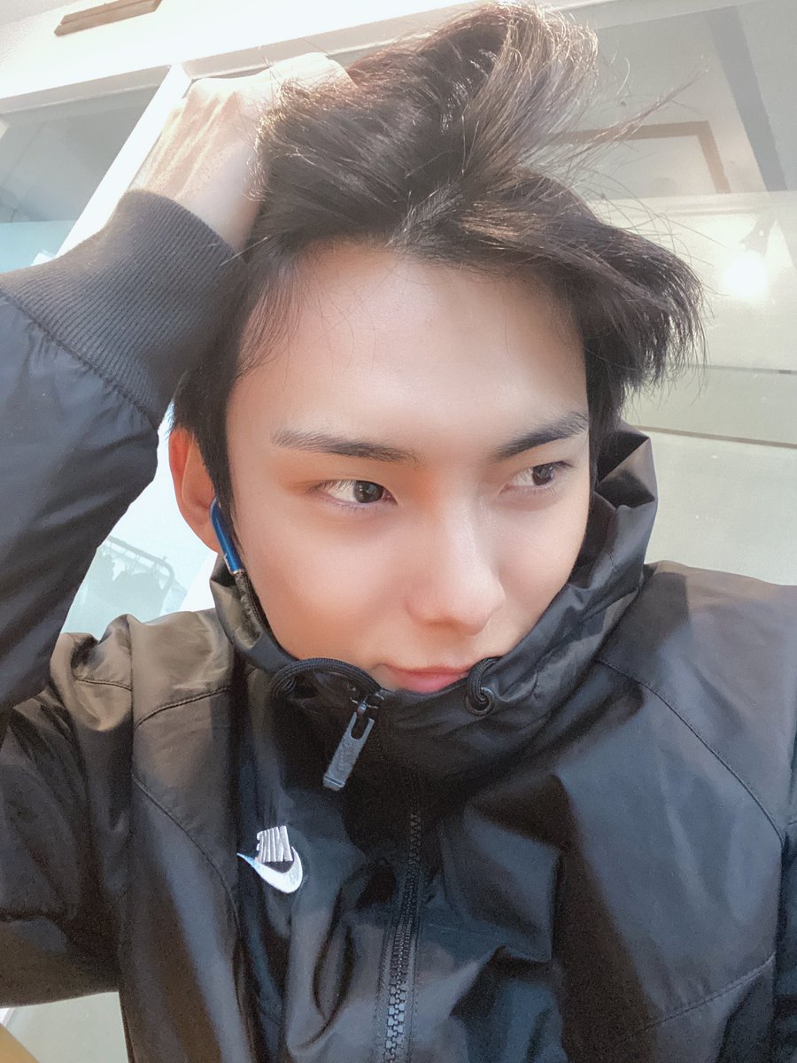 official_ACE7's tweet photo. [#에이스_준]
날이 느므 춥다 초이들 😭
감기 조심해요 😣
#ACE #에이스 #CHOICE #초이스 https://t.co/xFAvzgF3sU