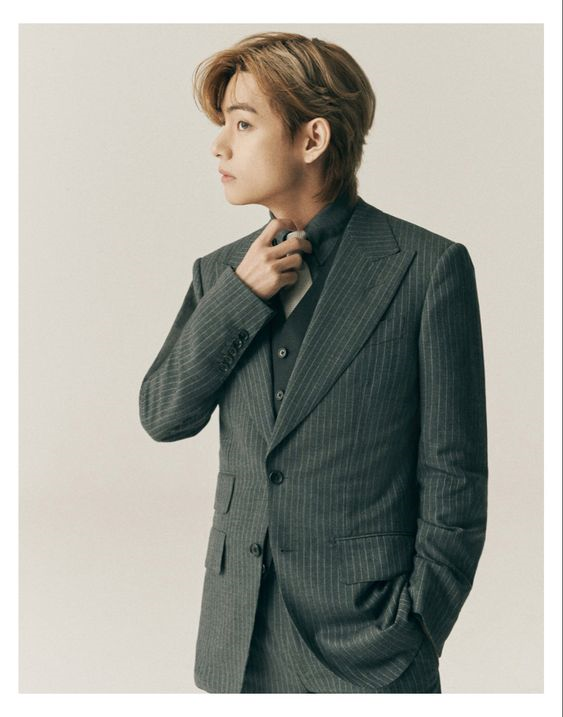 Kim Taehyung ending every model's career : a thread