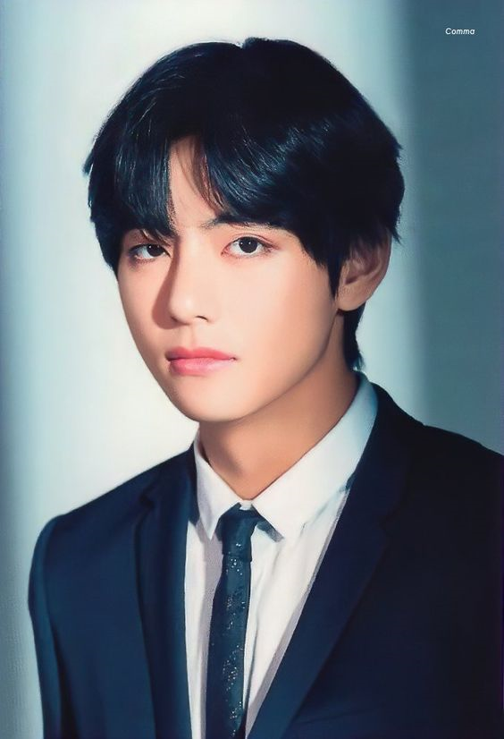 Kim Taehyung ending every model's career : a thread