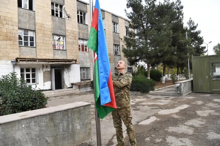 AzEmbUkraine's tweet photo. #LongLiveAzerbaijan #LongliveCommanderInChief ! https://t.co/vClcm4EnEM