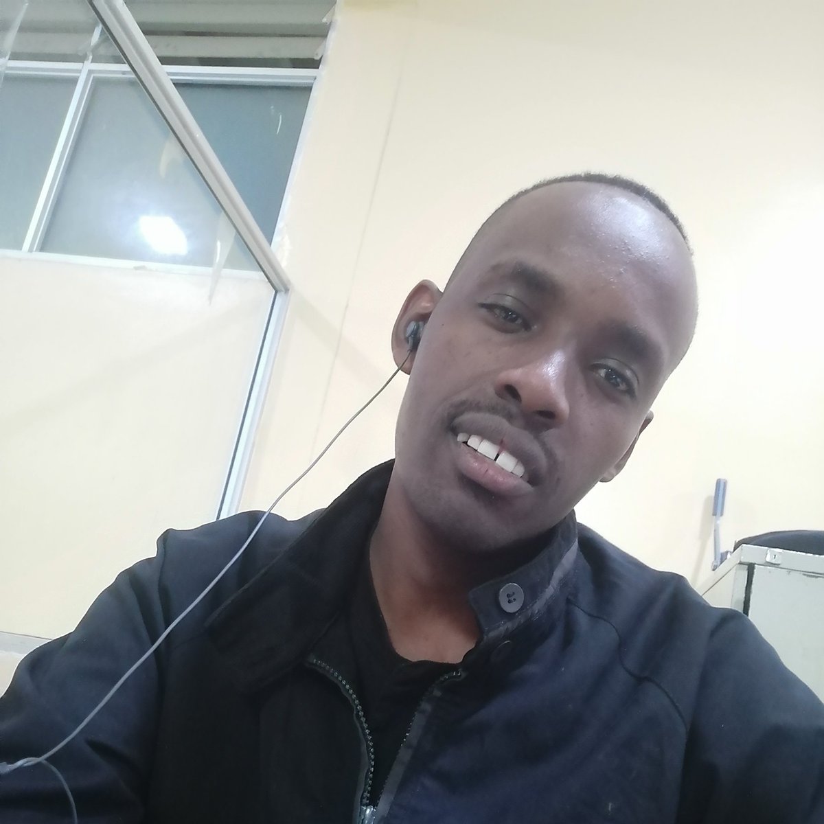 Issakoroba's tweet photo. #NewProfilePic https://t.co/pWurtMpJPv