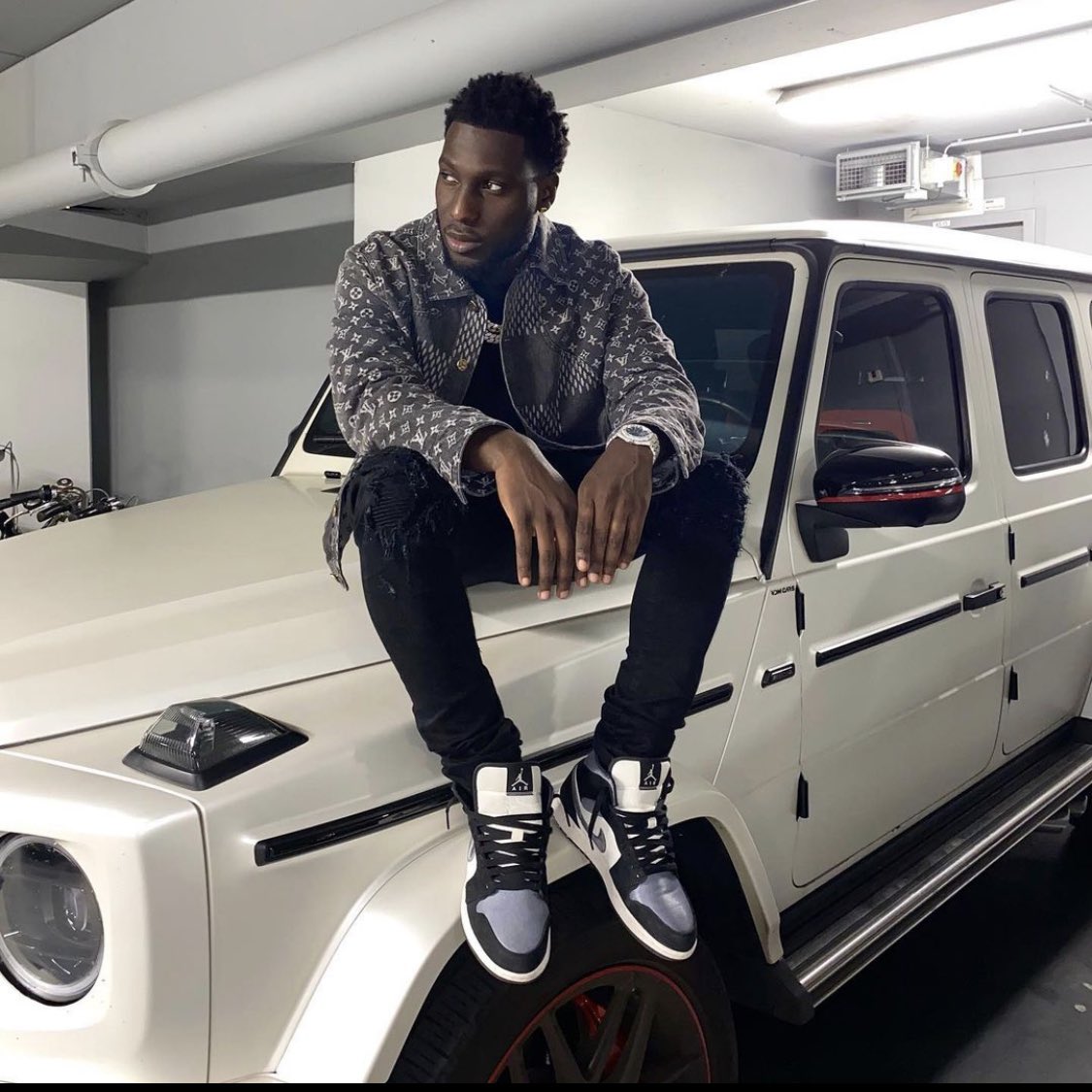 Vandaag Is Niemand Minder Dan @FrennaSFB jarig 🎂🎉🥳
Hartelijk gefeliciteerd namens de SFB Team ❤️