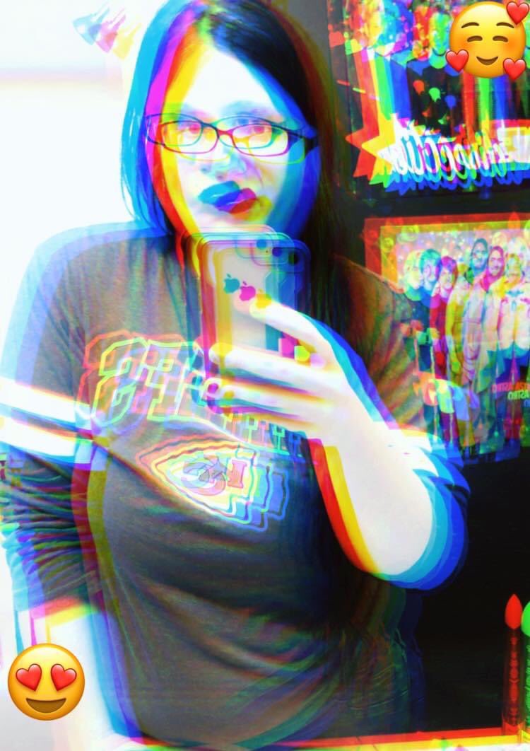 ladyscoobydoo13's tweet photo. Watch him live because I am #highesthost #gethigheverywhere #TwitchStreamers #twitch  so get y’all’s booty in here y’all are awesome 🐶💨🔥 https://t.co/ZI1416QmES