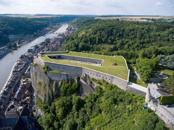 Gulture_'s tweet photo. Protégeait très bien la ville grâce à cela. https://t.co/0yKRXuNsHR
