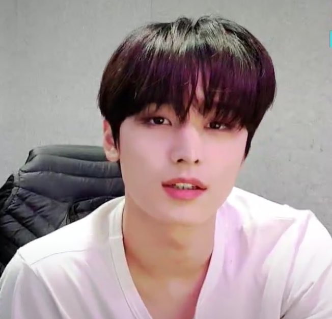 juyeonleepics's tweet photo. HELLO??? He is so handsome https://t.co/IEkAfEQn1G