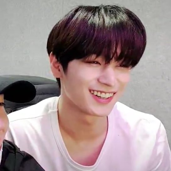 juyeonleepics's tweet photo. HELLO??? He is so handsome https://t.co/IEkAfEQn1G