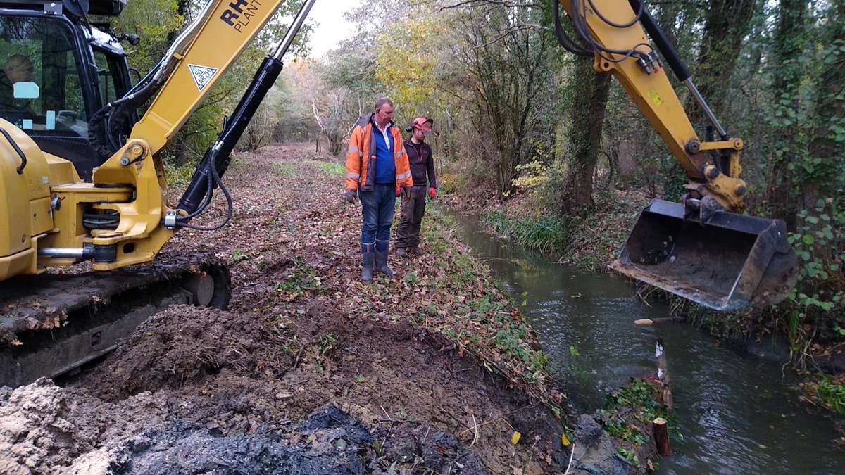 KentishStourCP's tweet photo. River restoration project on Buxford Stream, Ashford last week with the Stour IDB. Work included cutting back trees to increase light, placing large woody debris in the channel, excavating banks for flood capacity. Looking forward to seeing how it develops over the next year https://t.co/wEEWNDYvYB
