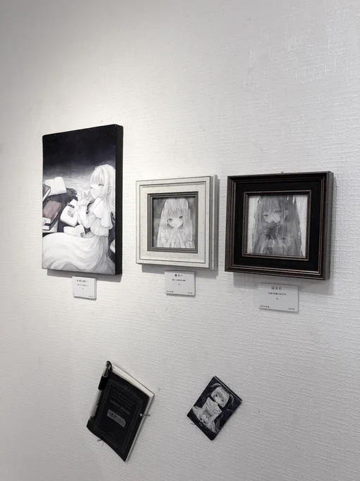 11月18日〜30日までぎゃらりぃあと様の公募展『 #永遠の幸福を 』に参加させて頂きます。脆い、危ういような永遠を描きました…⛅️是非都合の合う方は見に来てくださると嬉しいです、よろしくお願い致します!ドローイングもあります? 