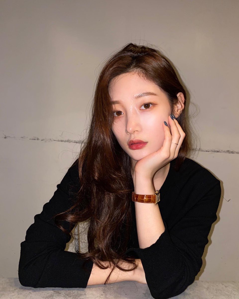 𝐌𝐈𝐋𝐊 على تويتر このかき揚げふわふわロングのヘアスタイルthe綺麗な韓国のお姉さんって感じがして密かに憧れを抱いてる 早く私の髪の毛伸びろ