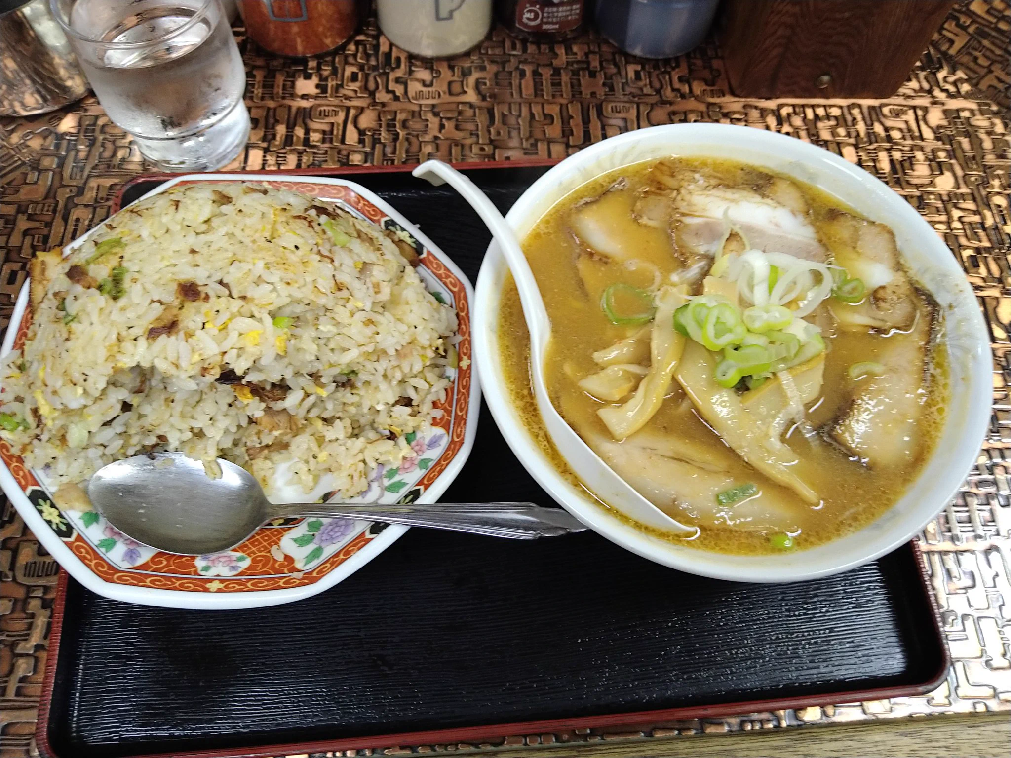 @popptiku @883_SONIC 先月に行って参りました!
1時間以上並ぶのは想定していなかったです。 